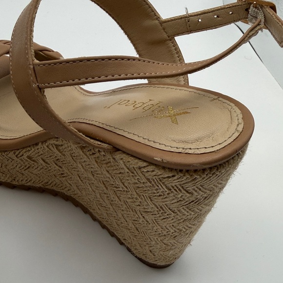 Xappeal Women's Brown Woven Wedges - Picture 8 of 8
